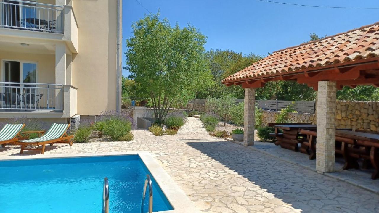 Apartmani Ivica Krk Town Exterior photo