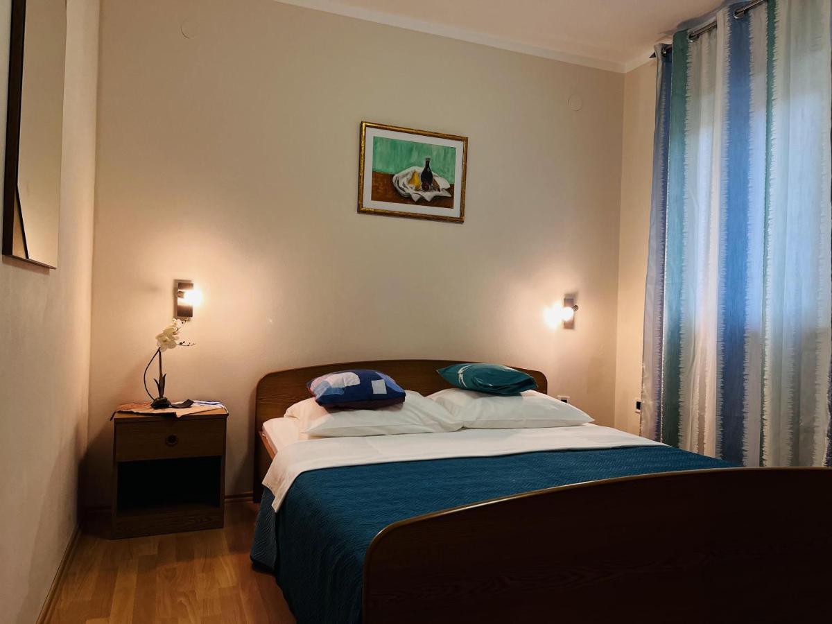 Apartmani Ivica Krk Town Exterior photo